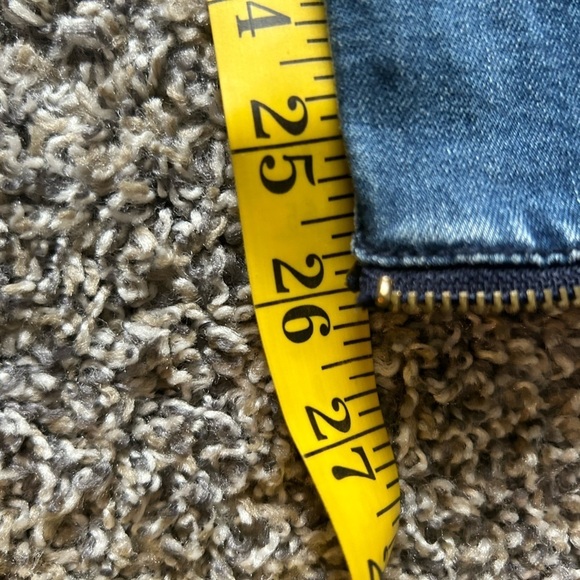 5/$25 Jennifer Lopez Skinny Ankle Jeans with zipper feature size 2 - Picture 12 of 12